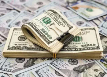 دلار طبق پیش‌بینی‌ها عمل نکرد