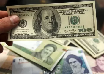 حرکت متناقض دلار در بازار رسمی و غیررسمی