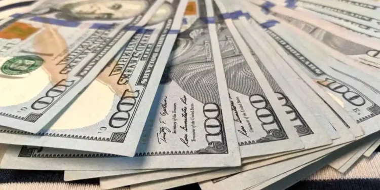 دو سناریو برای حباب منفی صندوق‌های طلا؛ کف‌زنی قیمت یا کاهش ادامه‌دار دلار؟