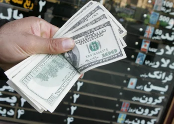 دلار در مسیر نزول: بازار تا کجا عقب می‌نشیند؟