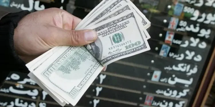 سلام دلار به 130 هزار تومان! / رکوردشکنی بی‌پایان قیمت ارز در ایران