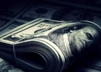 3 ضلع مثلث فشار بر دلار / افزایش قیمت دلار در رشد افسارگسیخته نقدینگی ریشه دارد