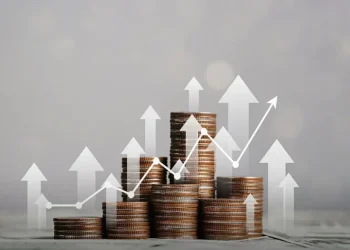 حجم نقدینگی در 9 سال 10 برابر شد! / چگونه بازارهای دارایی و سرمایه‌ای داغ شدند؟