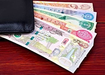 چرا دینار دولتی از بازار آزاد گران‌تر شد؟